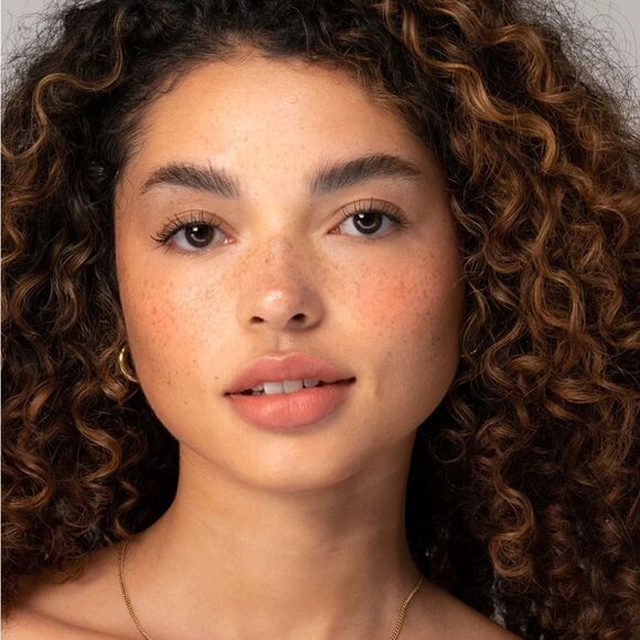 rms Lip2Cheek Creamy multitasker adds buildable, nourishing color lips & cheeks - Picture 3 of 14